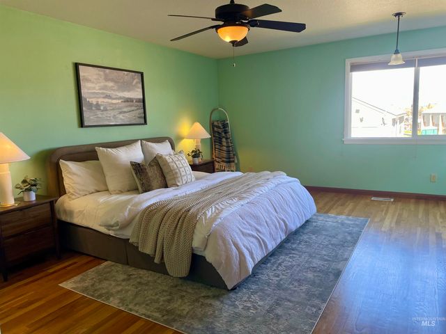 6414 W Randolph Dr, Boise, ID 83709