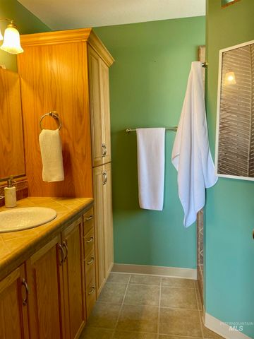 6414 W Randolph Dr, Boise, ID 83709