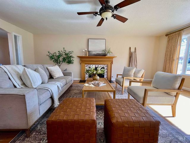 6414 W Randolph Dr, Boise, ID 83709