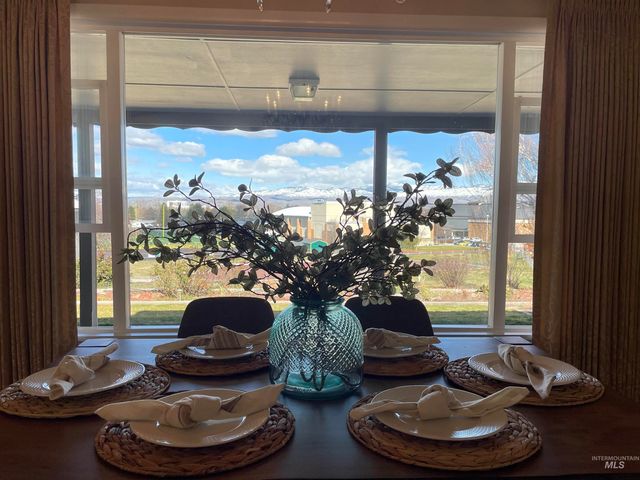 6414 W Randolph Dr, Boise, ID 83709