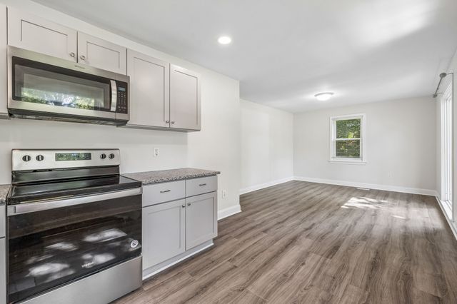 927 Goodbar Dr, Nashville, TN 37217