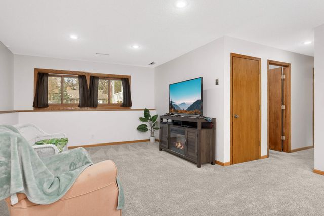 13360 Wellington Circle, Champlin, MN 55316