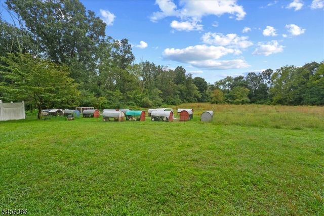 111 Cemetery Rd, Hope Twp., NJ 07825