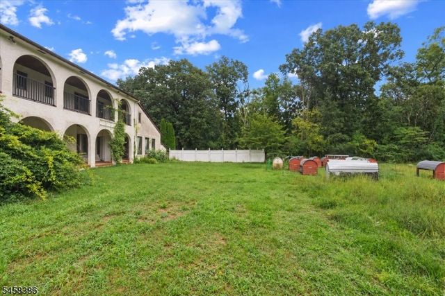 111 Cemetery Rd, Hope Twp., NJ 07825