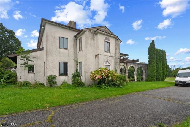 111 Cemetery Rd, Hope Twp., NJ 07825