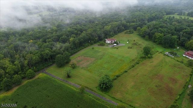 111 Cemetery Rd, Hope Twp., NJ 07825