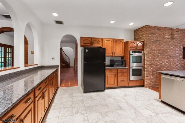 111 Cemetery Rd, Hope Twp., NJ 07825