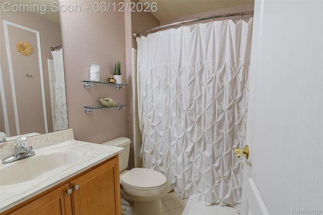 1976 Scenic Drive, Milford Charter Township, MI 48380