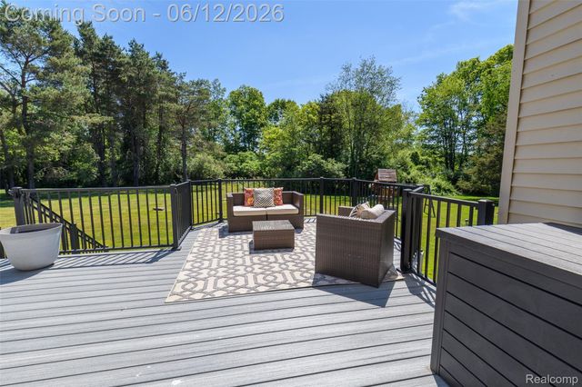 1976 Scenic Drive, Milford Charter Township, MI 48380