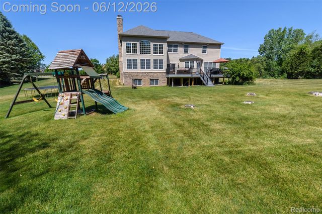 1976 Scenic Drive, Milford Charter Township, MI 48380