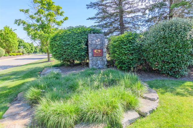 1976 Scenic Drive, Milford Charter Township, MI 48380