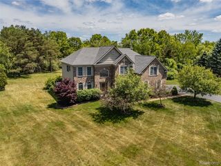 1976 Scenic Drive, Milford Charter Township, MI 48380