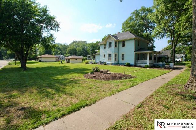 611 Juniper Avenue, Crete, NE 68333