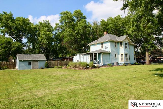 611 Juniper Avenue, Crete, NE 68333