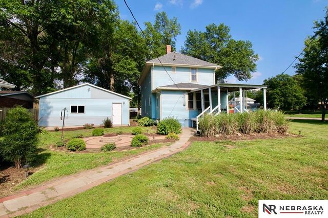 611 Juniper Avenue, Crete, NE 68333