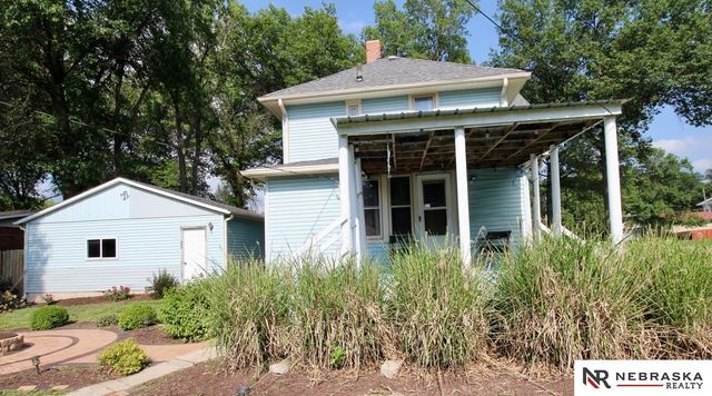 611 Juniper Avenue, Crete, NE 68333