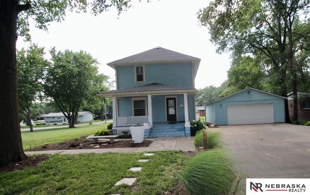 611 Juniper Avenue, Crete, NE 68333