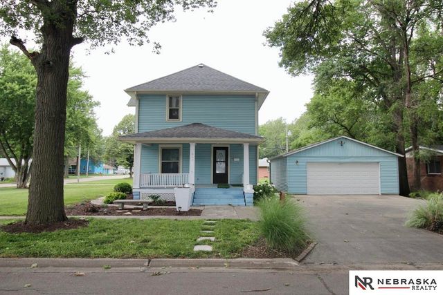 611 Juniper Avenue, Crete, NE 68333