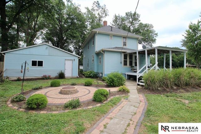 611 Juniper Avenue, Crete, NE 68333