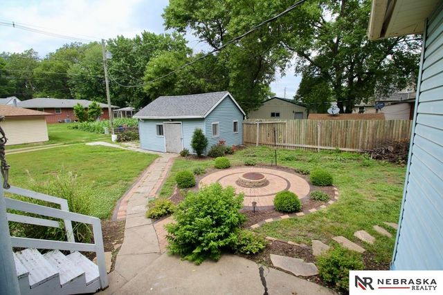 611 Juniper Avenue, Crete, NE 68333