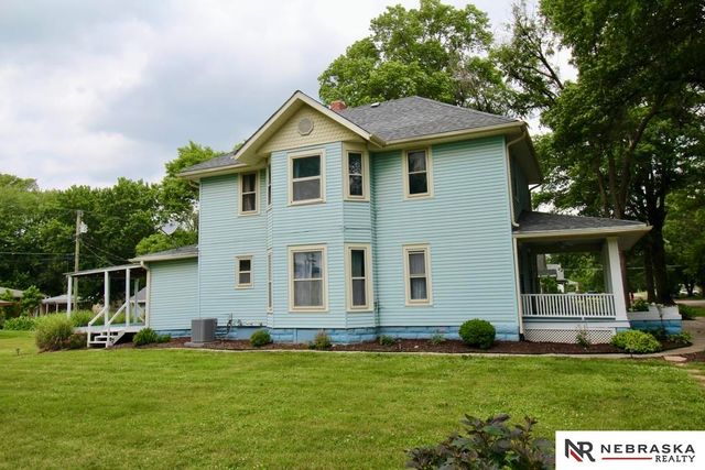 611 Juniper Avenue, Crete, NE 68333