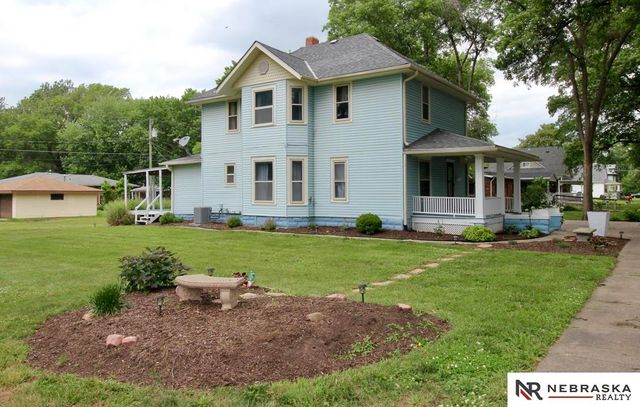 611 Juniper Avenue, Crete, NE 68333