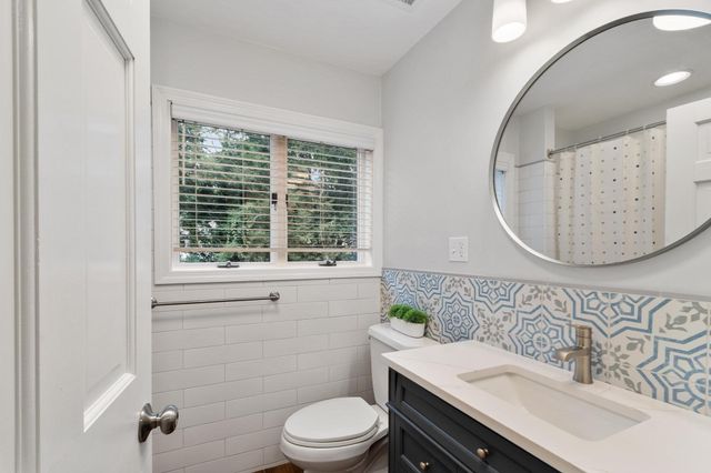 9 Lantern Rd, Belmont, MA 02478