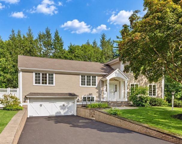 9 Lantern Rd, Belmont, MA 02478