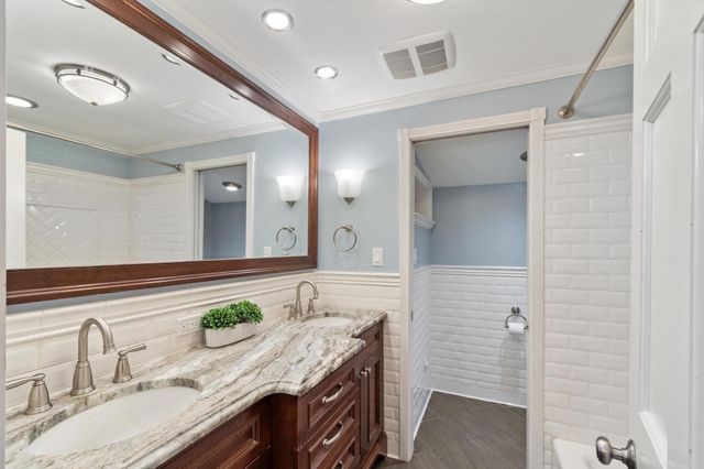 9 Lantern Rd, Belmont, MA 02478