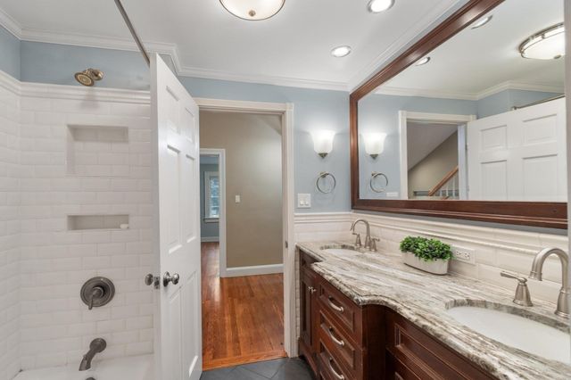9 Lantern Rd, Belmont, MA 02478