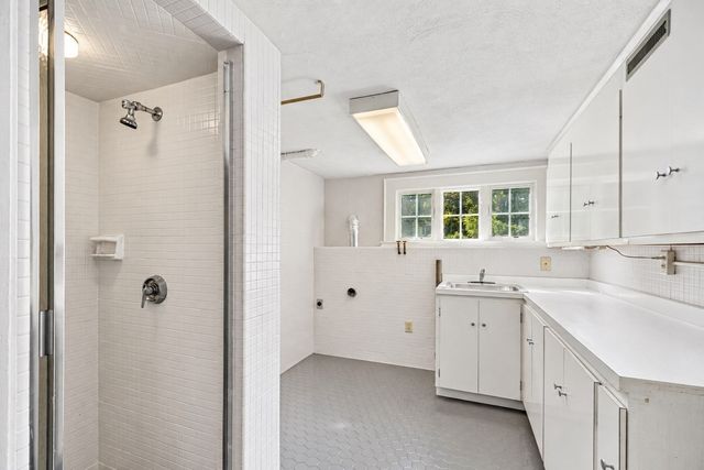 9 Lantern Rd, Belmont, MA 02478