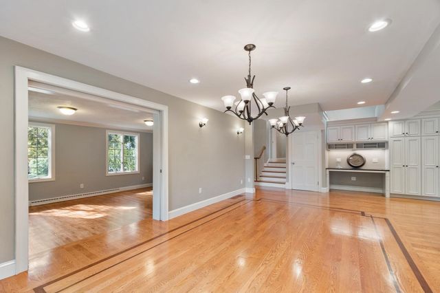 9 Lantern Rd, Belmont, MA 02478