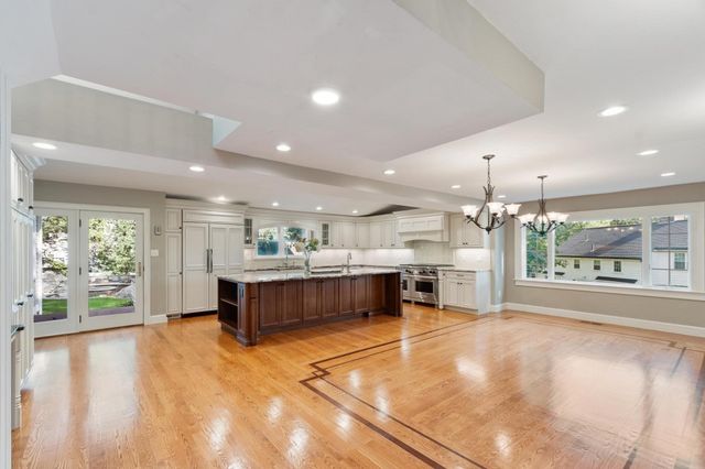 9 Lantern Rd, Belmont, MA 02478