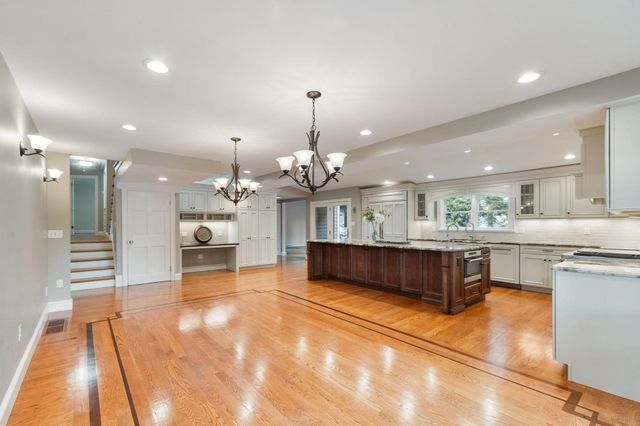9 Lantern Rd, Belmont, MA 02478