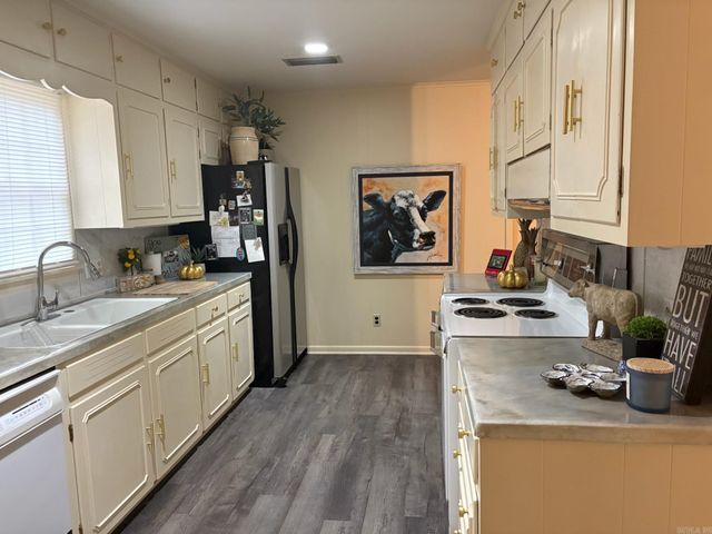 117 Brasfield, Dumas, AR 71654