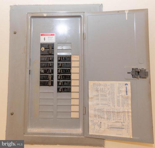 2100-2102 MARYLAND AVE, Baltimore, MD 21218