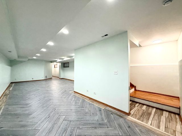 2207 W WARREN Boulevard 1, Chicago, IL 60612