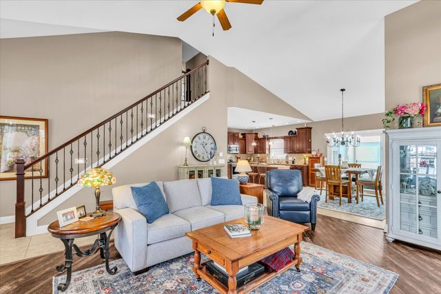 1121 Declaration Drive, Savoy, IL 61874