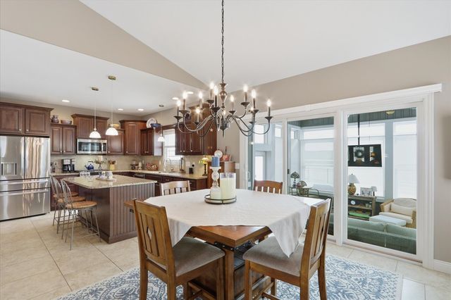 1121 Declaration Drive, Savoy, IL 61874