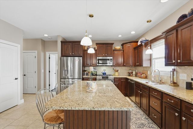 1121 Declaration Drive, Savoy, IL 61874