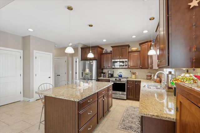 1121 Declaration Drive, Savoy, IL 61874