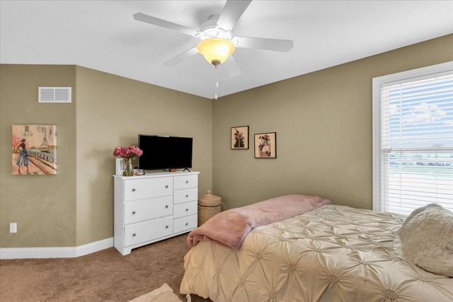 1121 Declaration Drive, Savoy, IL 61874