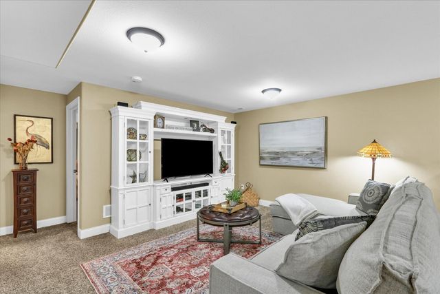 1121 Declaration Drive, Savoy, IL 61874