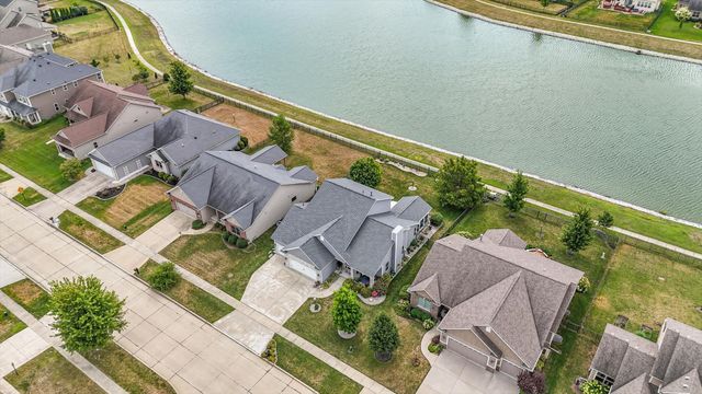 1121 Declaration Drive, Savoy, IL 61874