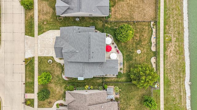 1121 Declaration Drive, Savoy, IL 61874