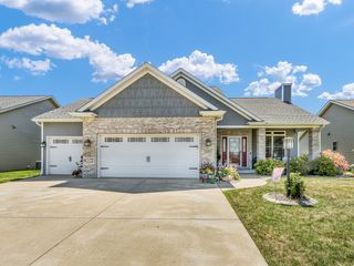 1121 Declaration Drive, Savoy, IL 61874