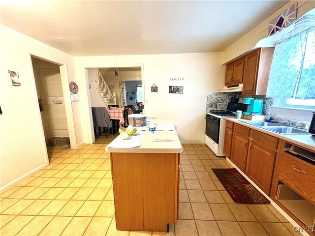 73 Arterial West, Auburn, NY 13021