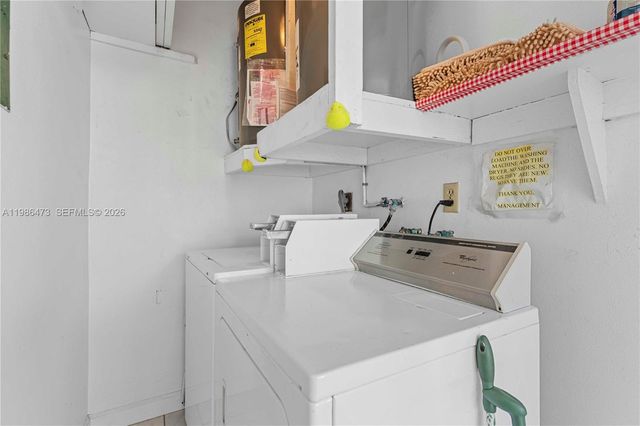 3240 NE 16th St 3, Pompano Beach, FL 33062