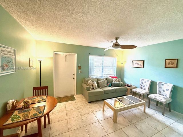 3240 NE 16th St 3, Pompano Beach, FL 33062