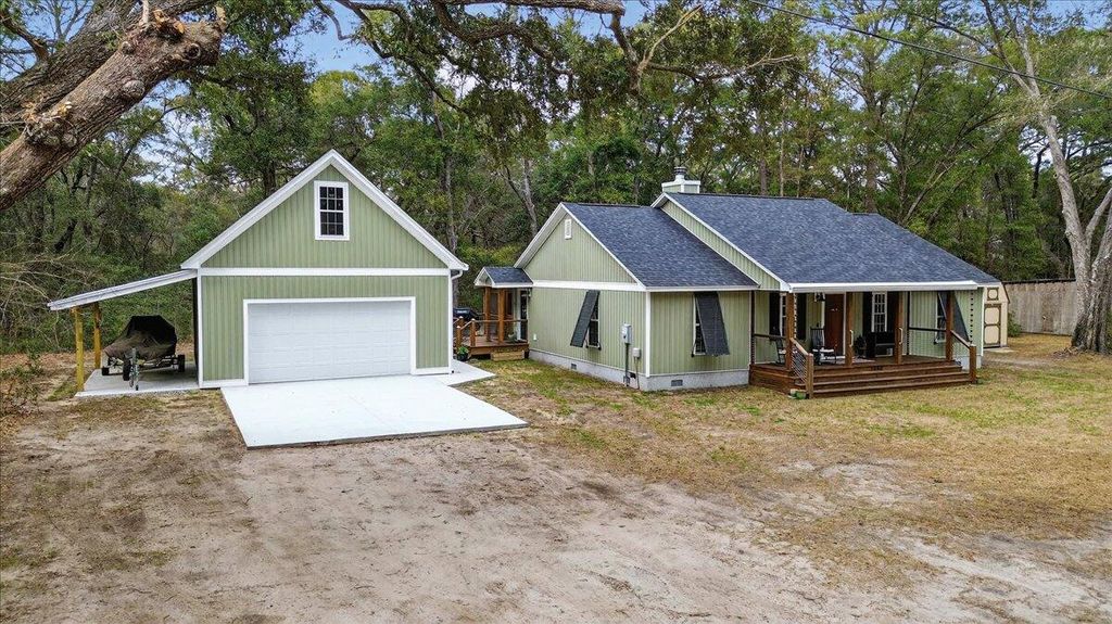 Image 3 of property listing at 2484 Marina Road, Wadmalaw Island, SC 29487